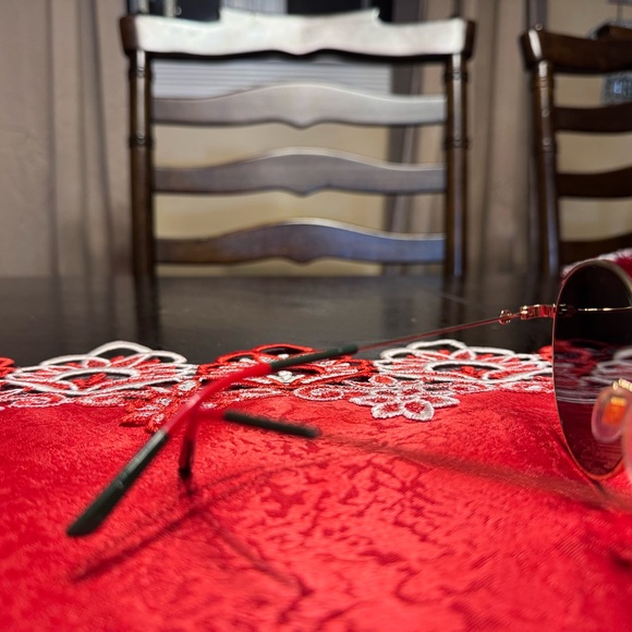 Gucci Sunglasses - Picture 7 of 8